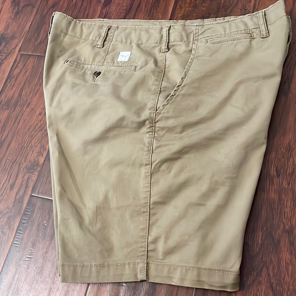American Eagle Men’s shorts Size 38